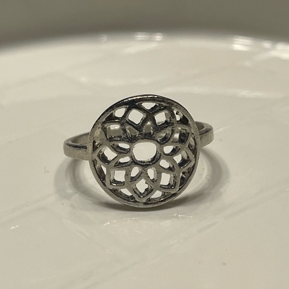 Ring ❤️‍🔥 - Picture 2 of 5